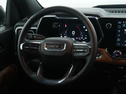 Used 2023 GMC Canyon AT4 image 14