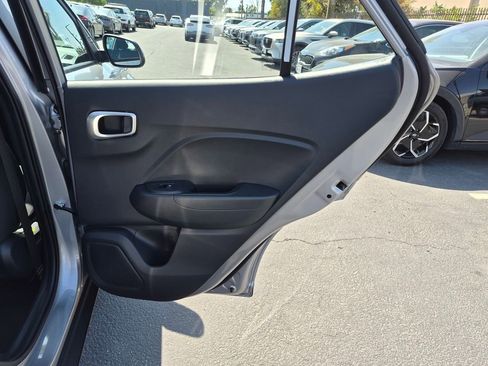 Used 2026 Hyundai Venue SE FWD image 24