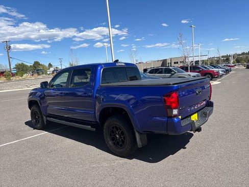 Used 2022 Toyota Tacoma SR5 w/ Technology Package AWD/4WD image 5