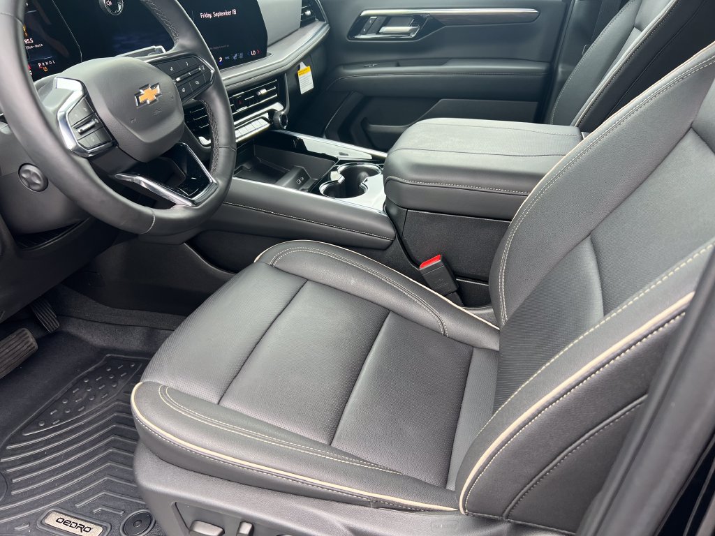 Used 2026 Chevrolet Tahoe Premier AWD/4WD image 10