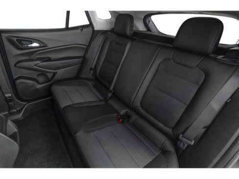 Used 2025 Chevrolet Trax LT w/ LT Convenience Package FWD image 16