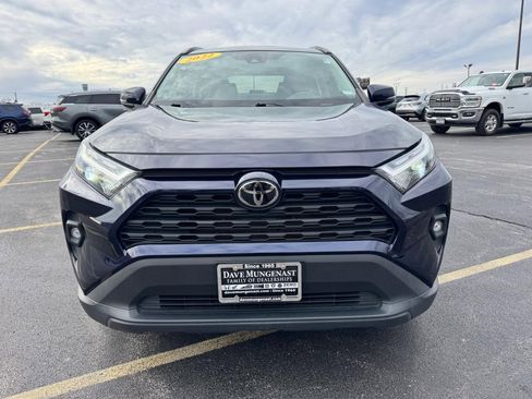 Used 2022 Toyota RAV4 XLE Premium image 10