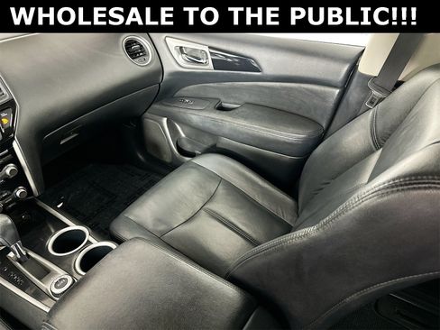 Used 2013 Nissan Pathfinder SV image 22