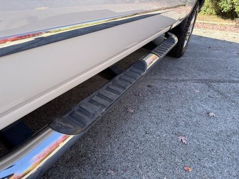 Used 2018 GMC Sierra 2500 SLT w/ Suspension Package, Off-Road image 10