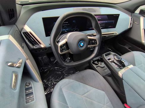 Used 2024 BMW iX xDrive50 w/ Premium Package AWD/4WD image 10
