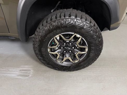 Used 2025 Chevrolet Colorado ZR2 AWD/4WD image 10