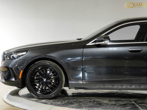 Used 2025 BMW 530i RWD image 14