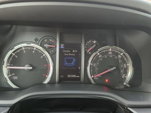 Used 2022 Toyota 4Runner TRD Sport AWD/4WD image 28