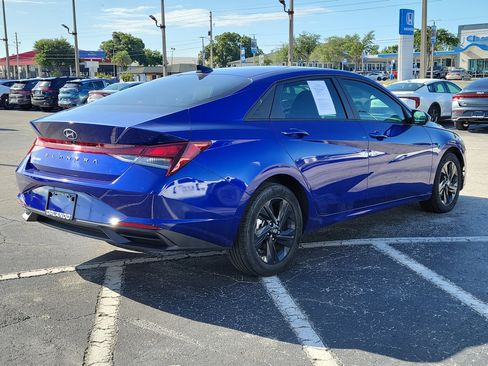 Used 2023 Hyundai Elantra SEL FWD image 7