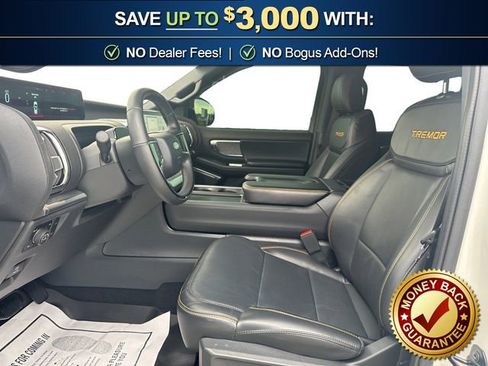 Used 2025 Ford Expedition Tremor AWD/4WD image 14