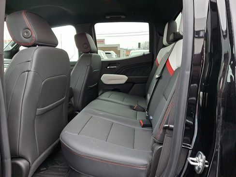 Used 2024 GMC Canyon AT4X image 10