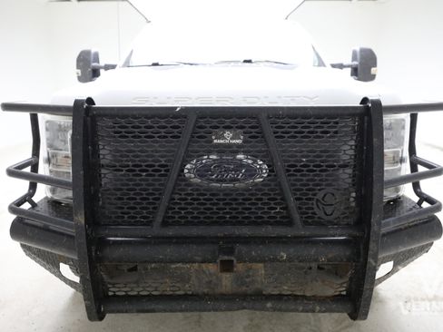 Used 2018 Ford F250 XL w/ Power Equipment Group AWD/4WD image 8