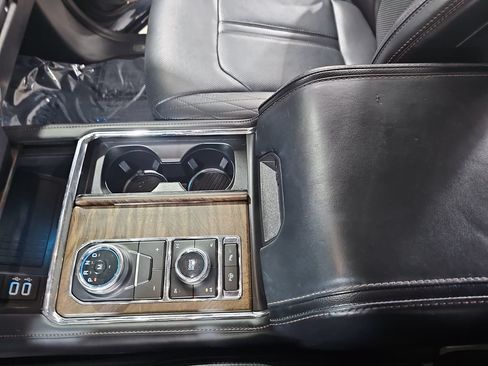 Used 2019 Ford Expedition Platinum AWD/4WD image 31