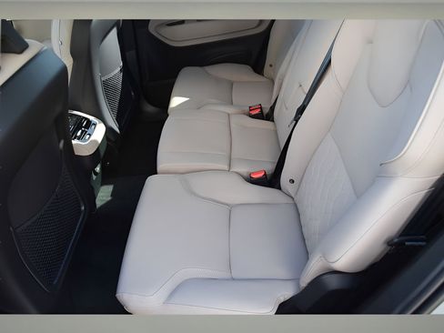 New 2026 Volvo XC90 B6 Plus w/ Protection Package Premier image 14