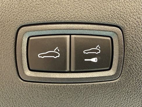 New 2024 Porsche Cayenne Turbo image 23