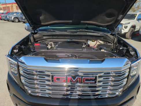 Used 2023 GMC Sierra 1500 Denali w/ Denali Reserve Package AWD/4WD image 17