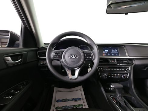 Used 2018 Kia Optima LX FWD image 28