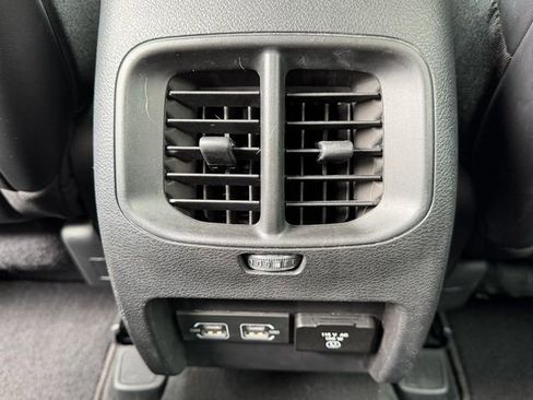 Used 2021 Jeep Cherokee Latitude Lux w/ Sun & Sound Group FWD image 16