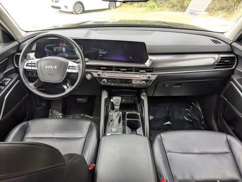 Used 2025 Kia Telluride S FWD image 23