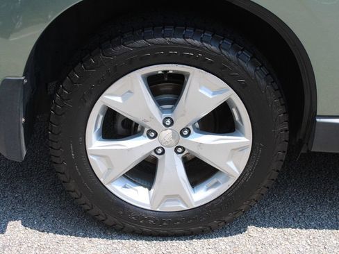 Used 2015 Subaru Forester 2.5i Premium w/ Popular Package #2 AWD/4WD image 33