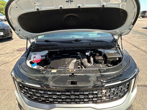 Used 2025 Kia Carnival SX Prestige FWD image 37