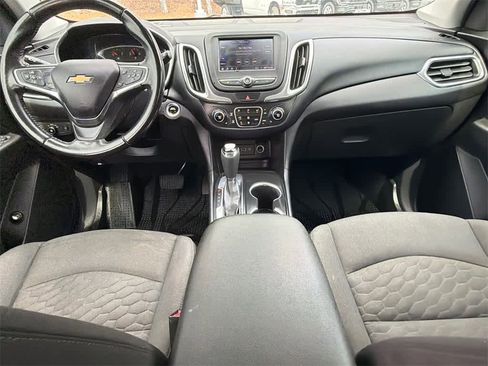 Used 2020 Chevrolet Equinox LT image 19