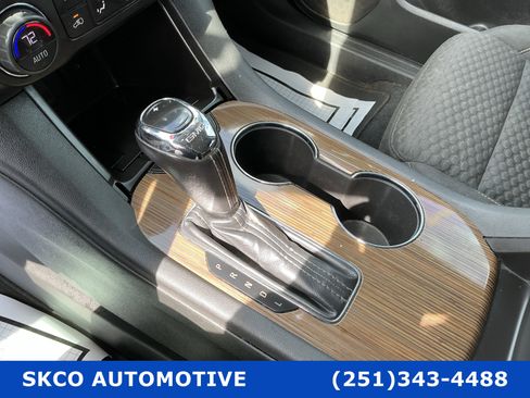 Used 2019 GMC Acadia SLE image 22