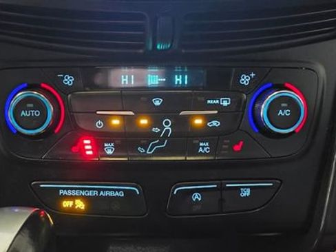 Used 2017 Ford Escape SE w/ Equipment Group 201A image 21