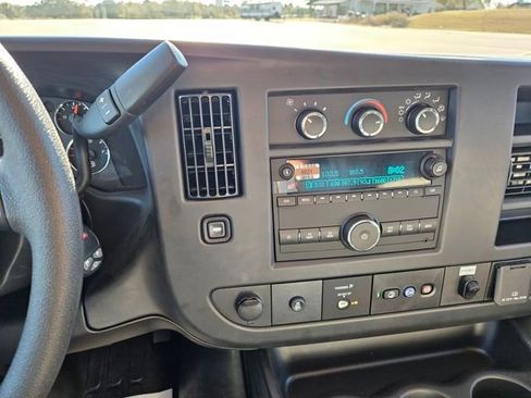 New 2025 Chevrolet Express 3500 Work Van w/ Power Convenience Package image 17