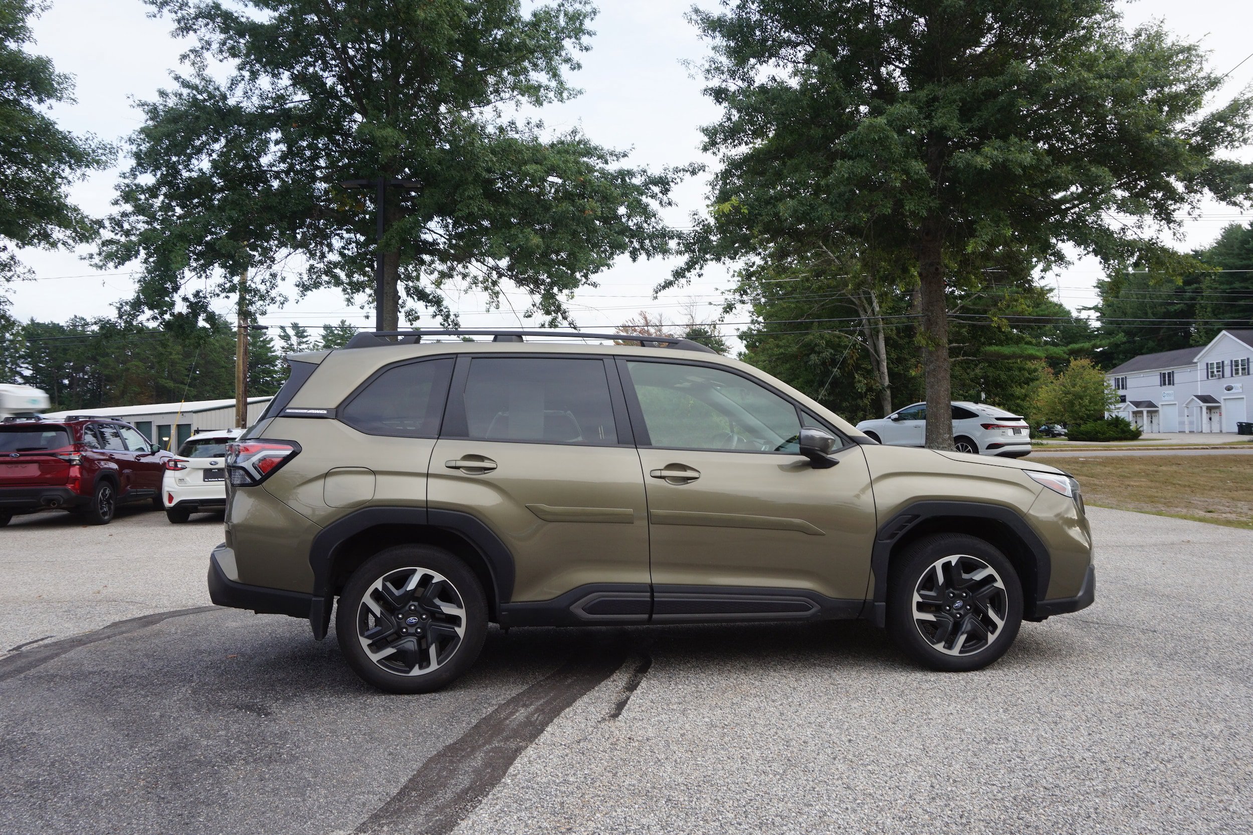 Used 2025 Subaru Forester Limited AWD/4WD image 4