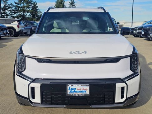 New 2026 Kia EV9 GT-Line image 2