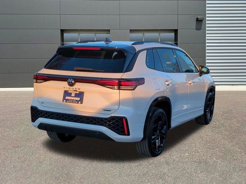 New 2026 Volkswagen Tiguan SE R-Line AWD/4WD image 7