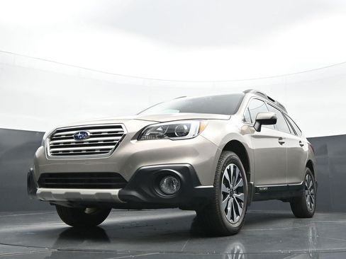 Used 2017 Subaru Outback 2.5i Limited AWD/4WD image 20