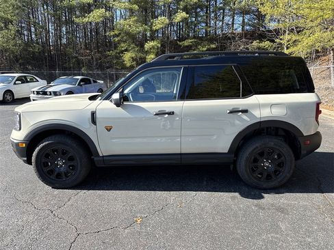 Used 2025 Ford Bronco Sport Badlands image 4