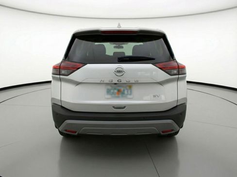 Used 2023 Nissan Rogue SV image 7