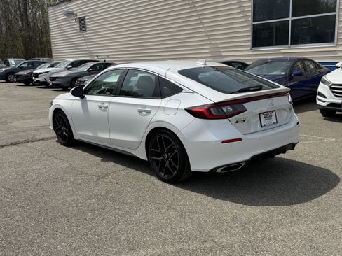 Used 2023 Honda Civic Sport Touring image 4