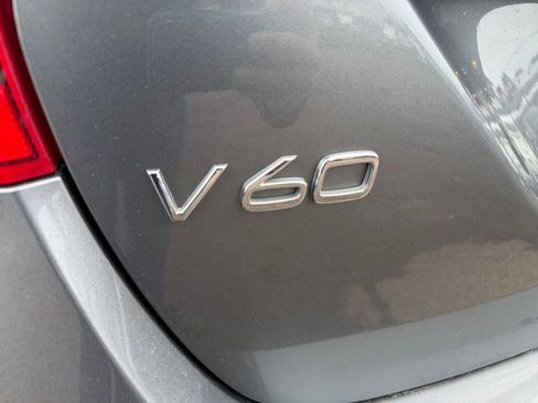 Used 2016 Volvo V60 T5 Cross Country Platinum image 29