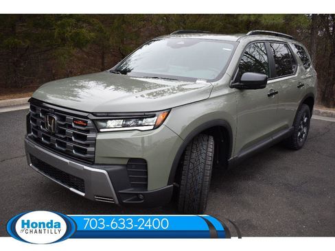 New 2026 Honda Pilot TrailSport image 3