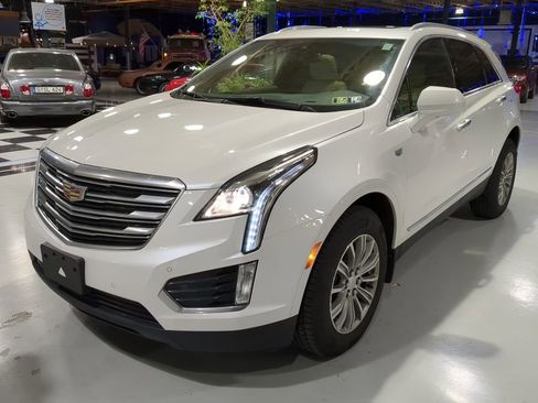 Used 2017 Cadillac XT5 Luxury w/ Driver Awareness Package image 1