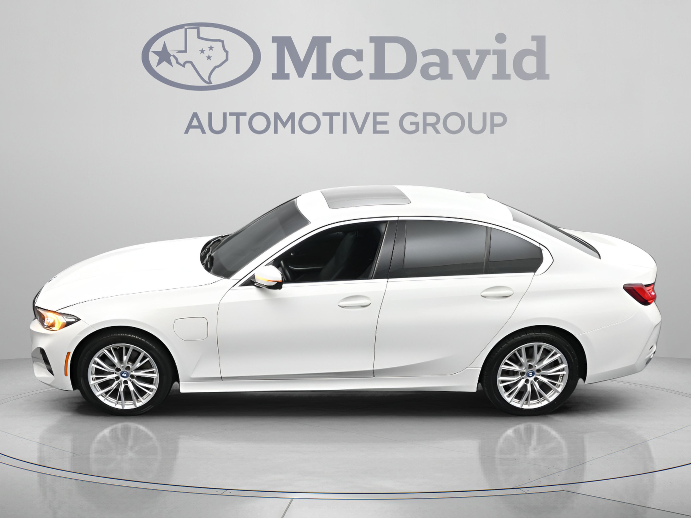 Used 2024 BMW 330e xDrive AWD/4WD image 36