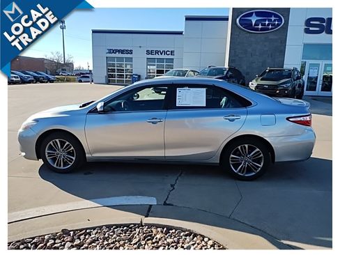Used 2017 Toyota Camry SE image 10