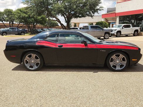 Used 2013 Dodge Challenger R/T RWD image 5