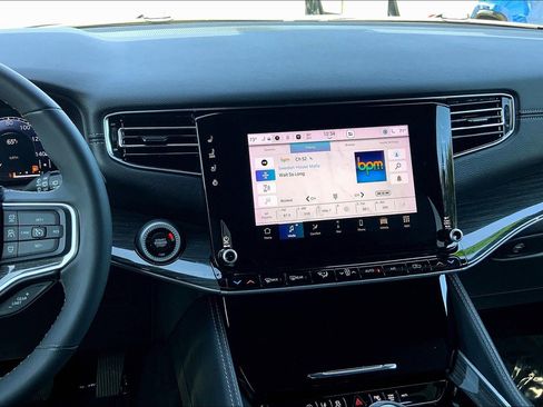 Used 2022 Jeep Wagoneer Series II image 6