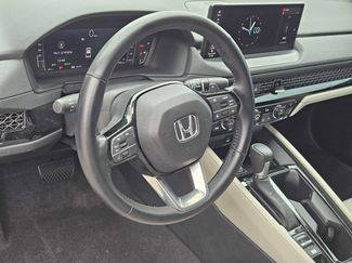 Used 2024 Honda Accord Touring video 2
