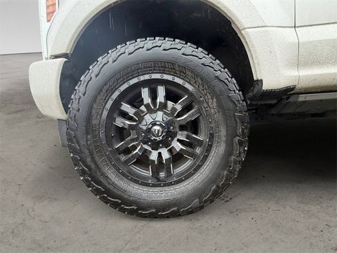 Used 2017 Ford F350 Platinum w/ Platinum Ultimate Package image 24