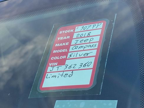 Used 2018 Jeep Compass Limited w/ Navigation Group image 30