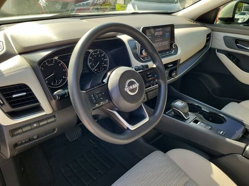 Used 2023 Nissan Rogue SV FWD image 17