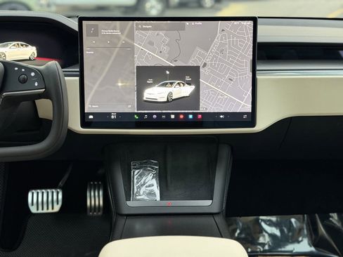 Used 2021 Tesla Model S Plaid image 31