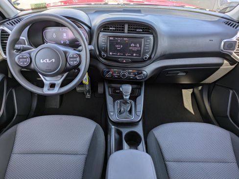 Certified 2023 Kia Soul LX FWD image 11