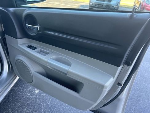 Used 2007 Dodge Magnum SXT image 31